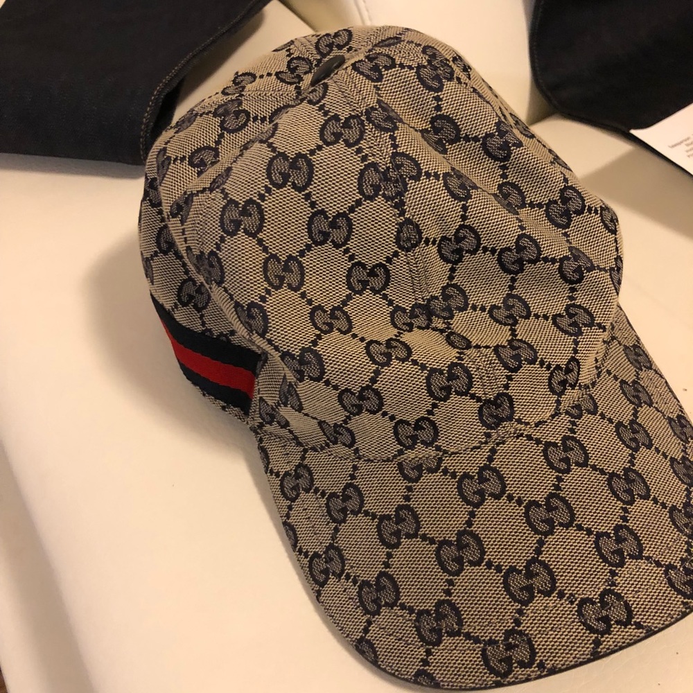 Gucci Hat - Picture 1 of 2